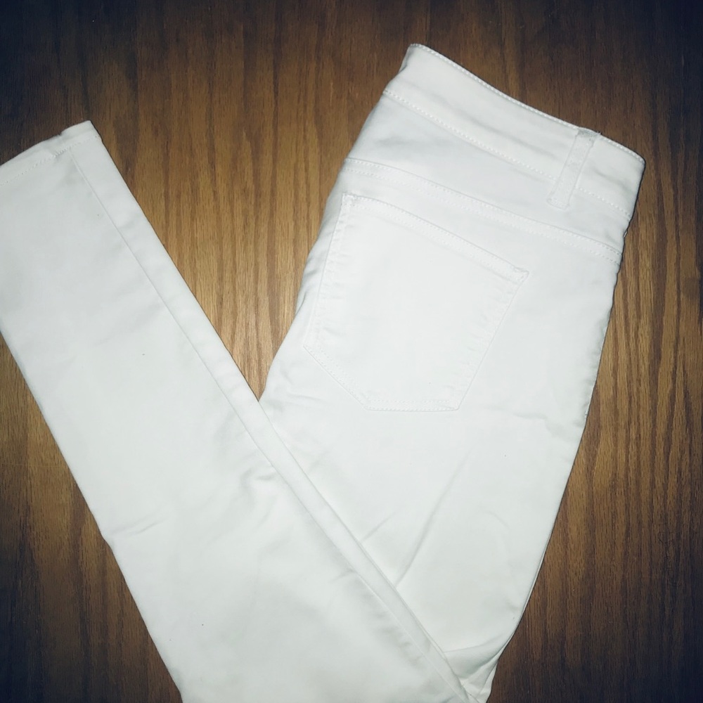 White skinny soft jeans